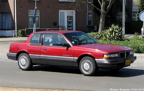 Pontiac Grand am 1987 photo