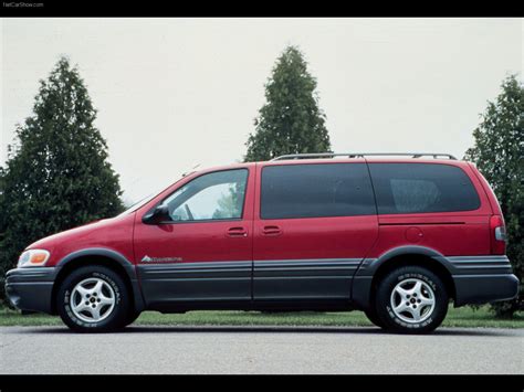 Pontiac Montana 2001 photo