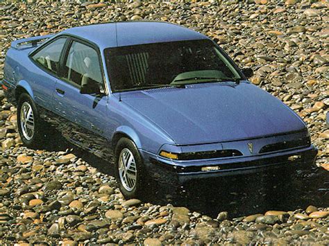 Pontiac Sunbird 1992 photo