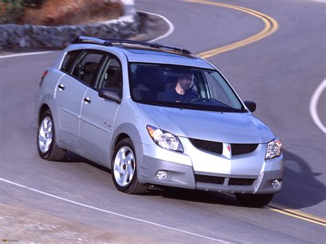 Pontiac Vibe 2002 photo