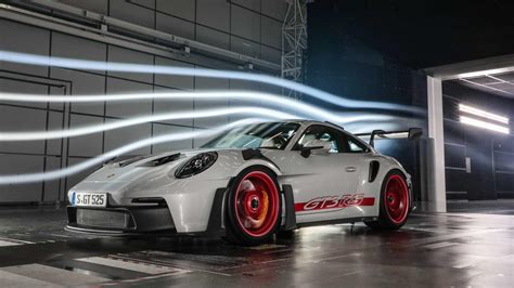 photo of Porsche 911 gt3 car production