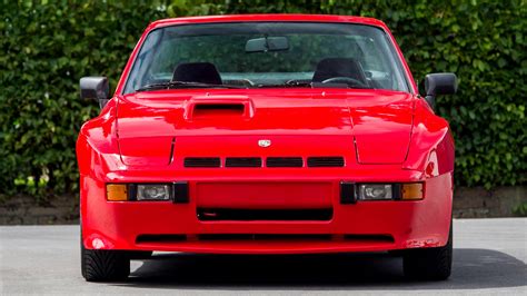 Porsche 924 photo