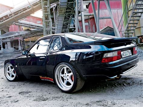 Porsche 944 1985 photo