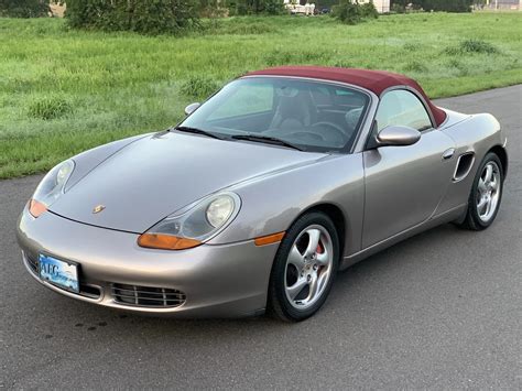 Porsche Boxster 2002 photo