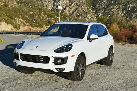 Porsche Cayenne s photo