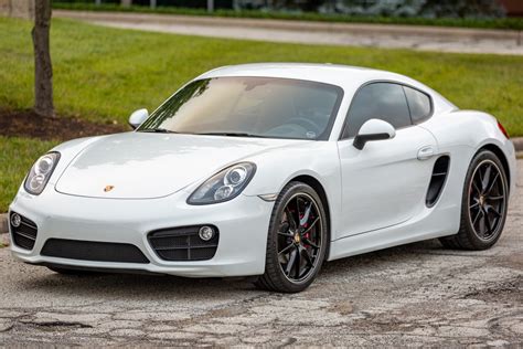 photo of Porsche Cayman s car production