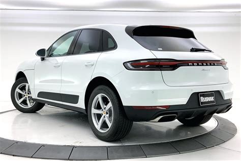 Porsche Macan 2020 photo