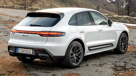 Porsche Macan 2023 photo