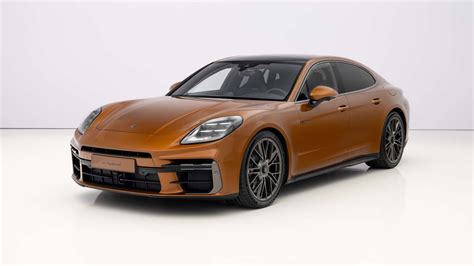 Porsche Panamera 4 photo