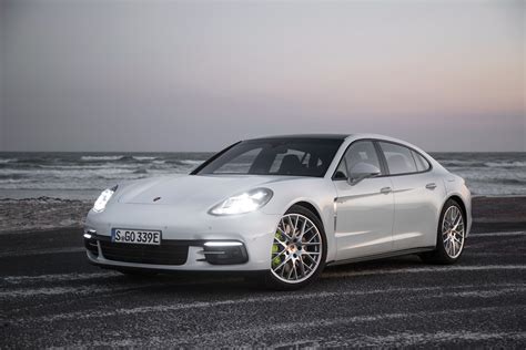 Porsche Panamera 4