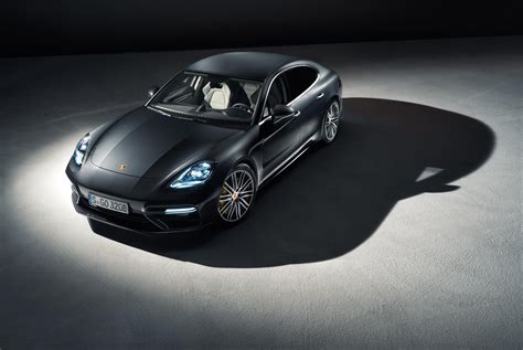 Porsche Panamera photo