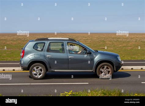 Renault Duster 2014 photo