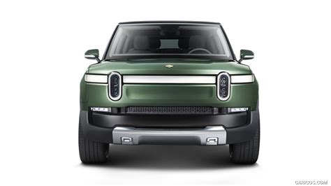 Rivian R1s photo