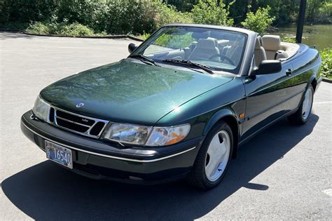 Saab 900 1996 photo