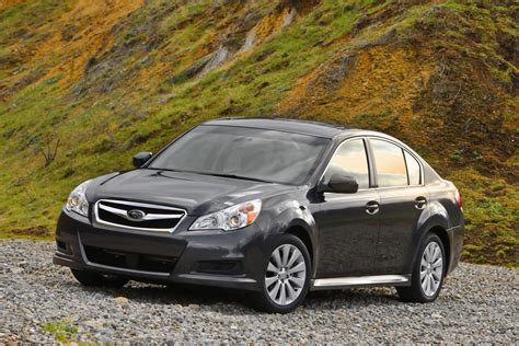 Subaru Legacy 2010 photo