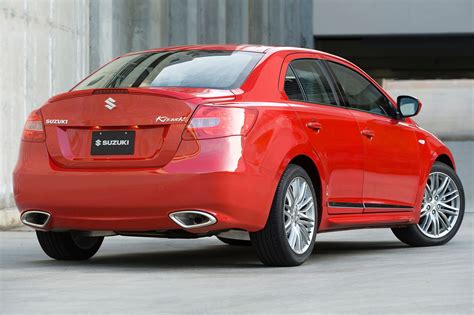 Suzuki Kizashi 2013 photo