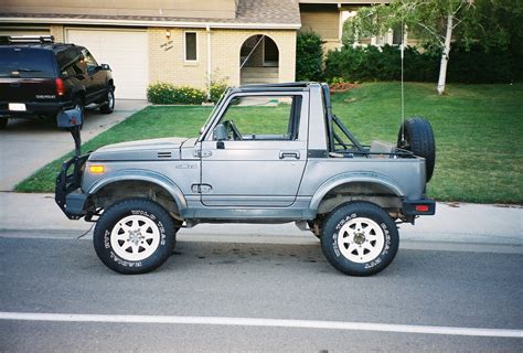 Suzuki Samurai 1990 photo