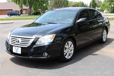 Toyota Avalon 2010 photo