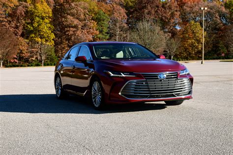 photo of Toyota Avalon hybrid car production