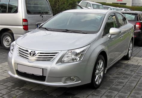 Toyota Avensis photo