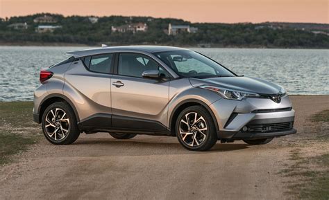 Toyota C-hr 2019 photo