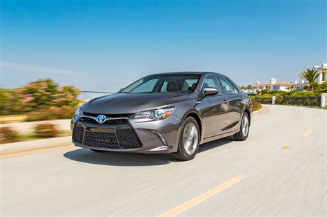 Toyota Camry hybrid 2015 photo