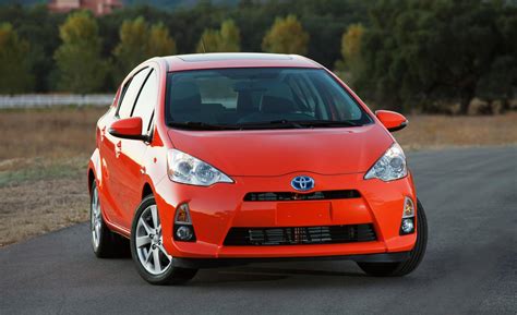 Toyota Prius c 2014 photo