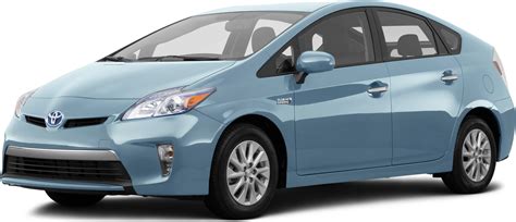 Toyota Prius plug-in hybrid 2014 photo