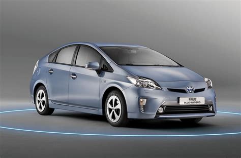 photo of Toyota Prius plug-in hybrid car production