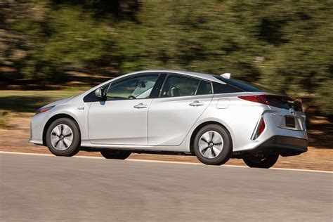 Toyota Prius prime 2020 photo