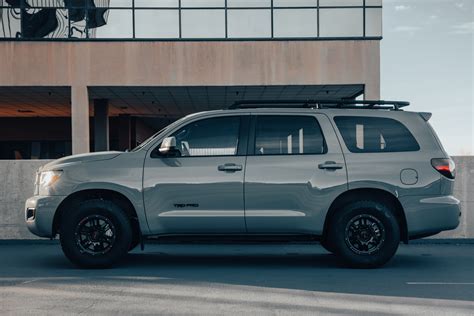 Toyota Sequoia 2021 photo