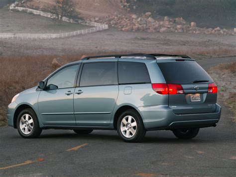 Toyota Sienna 2004