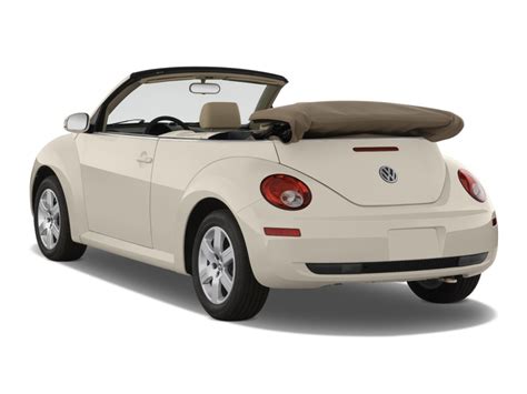 Volkswagen Beetle 2009 photo