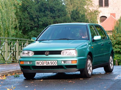 Volkswagen Golf 1995 photo