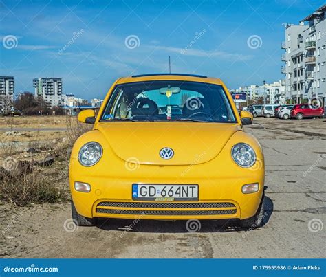 Volkswagen New beetle photo