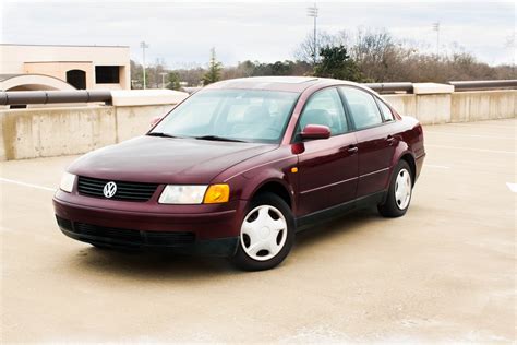 Volkswagen Passat 1998 photo