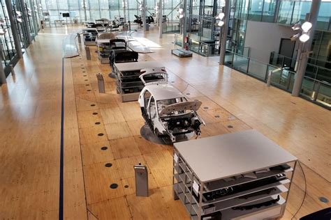 photo of Volkswagen Phaeton car production