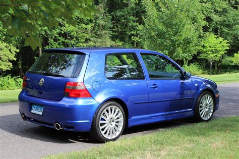 Volkswagen R32 2004 photo