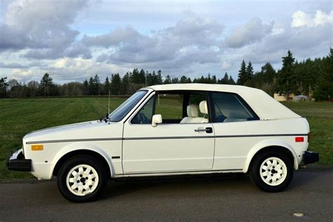 Volkswagen Rabbit 1985 photo