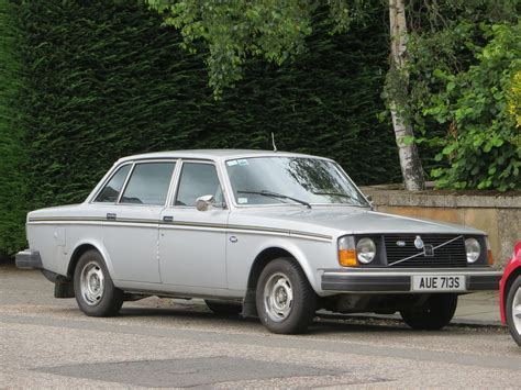 Volvo 244 1977 photo