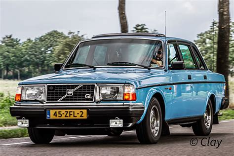 photo of Volvo 244 car production