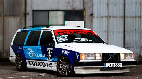 Volvo 745