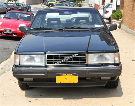 Volvo 780 1987 photo