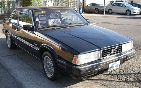 Volvo 780 1989 photo