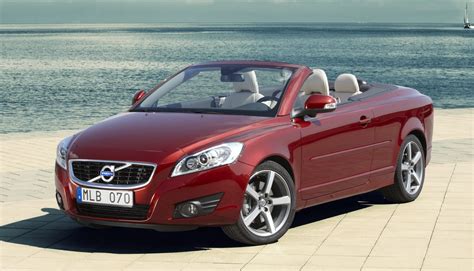 photo of Volvo C70 convertible car production