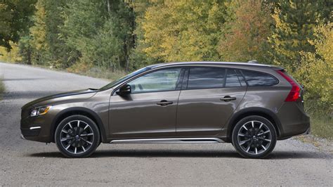 Volvo V60cc 2017 photo