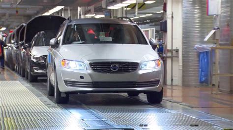 photo of Volvo V70 car production