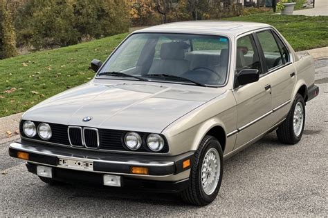 bmw 318i 1985 photo