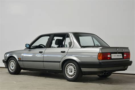 bmw 320 1989 photo