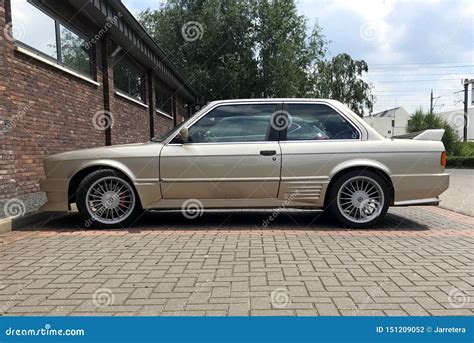 bmw 325e photo